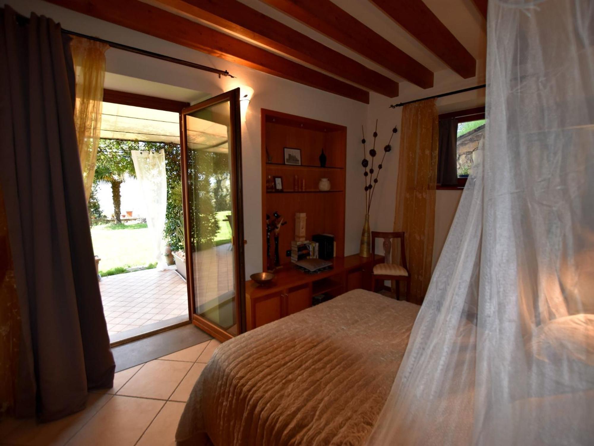 Villa In Pisogne With Pool Garden And Lake View ภายนอก รูปภาพ