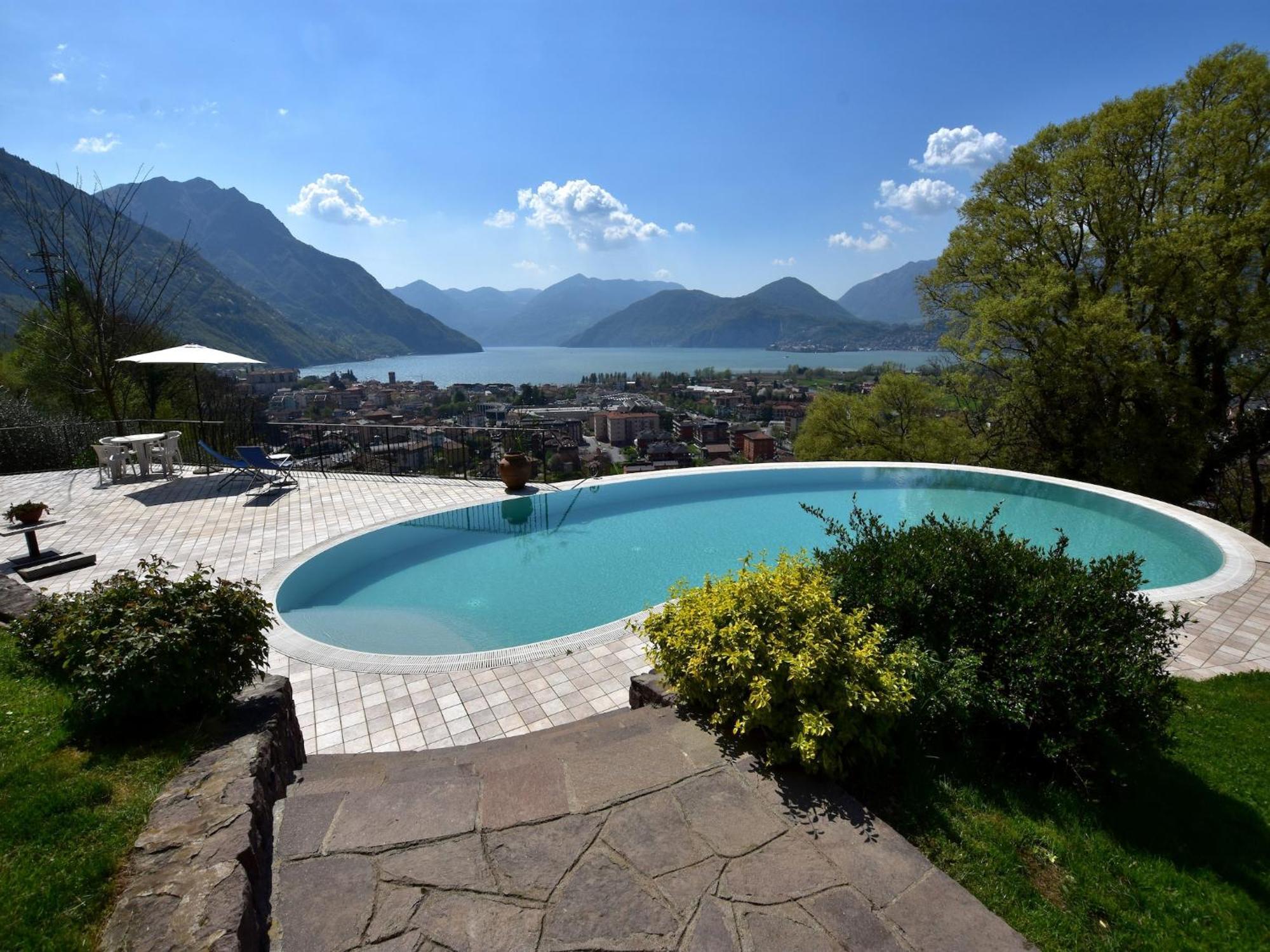 Villa In Pisogne With Pool Garden And Lake View ภายนอก รูปภาพ